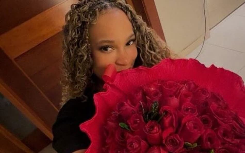 Rebeca Andrade em novas fotos publicadas nas redes sociais. (Foto: Reprodução)