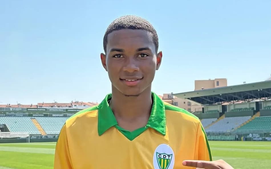 Richarllyson apresentado pelo Tondela, de Portugal