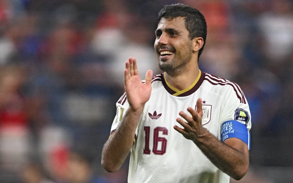 Rodri comemorando a vitória da Espanha sobre a França, na Copa do Mundo
