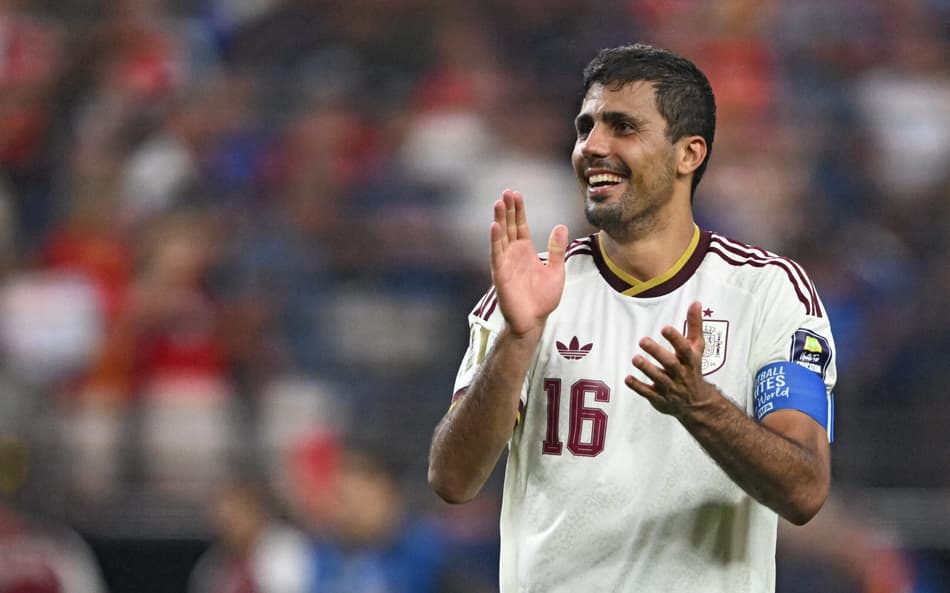 Rodri comemorando a vitória da Espanha sobre a França, na Copa do Mundo