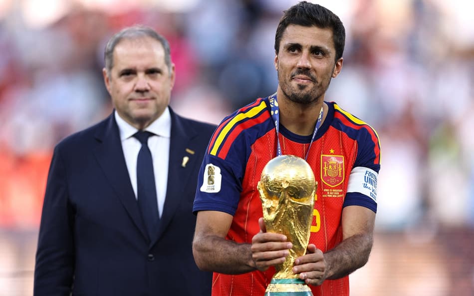 Após reviravolta, Real Madrid define condição para contratar Rodri