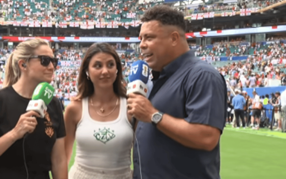 Ronaldo Fenômeno faz partiicpação em pré jogo de Noruega x Inglaterra na CazéTV