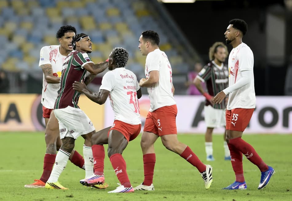 Briga em Fluminense x RB Bragantino pela 19ª rodada do Brasileirão