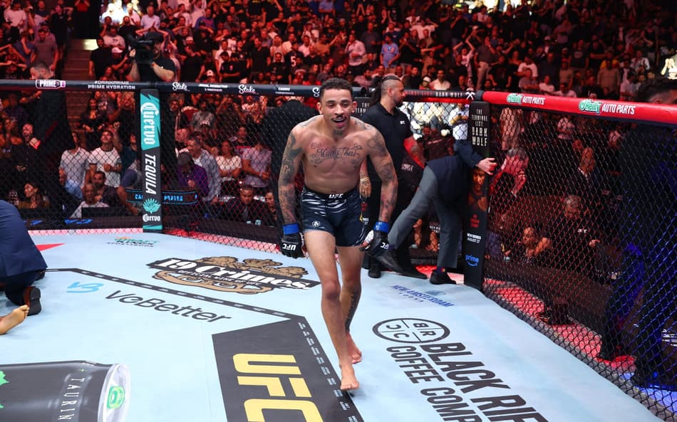 Carlos Prates após vitória no UFC 319 (Foto: Divulgação/UFC)