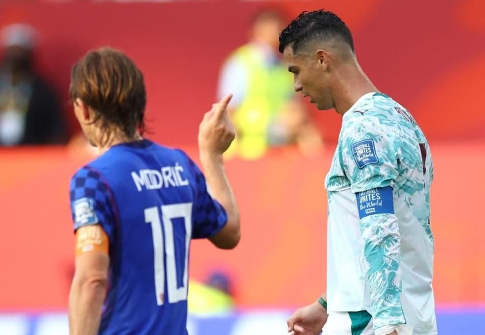 Cristiano Ronaldo e Modric no dulelo entre Portugal x Croácia pela Copa do Mundo
