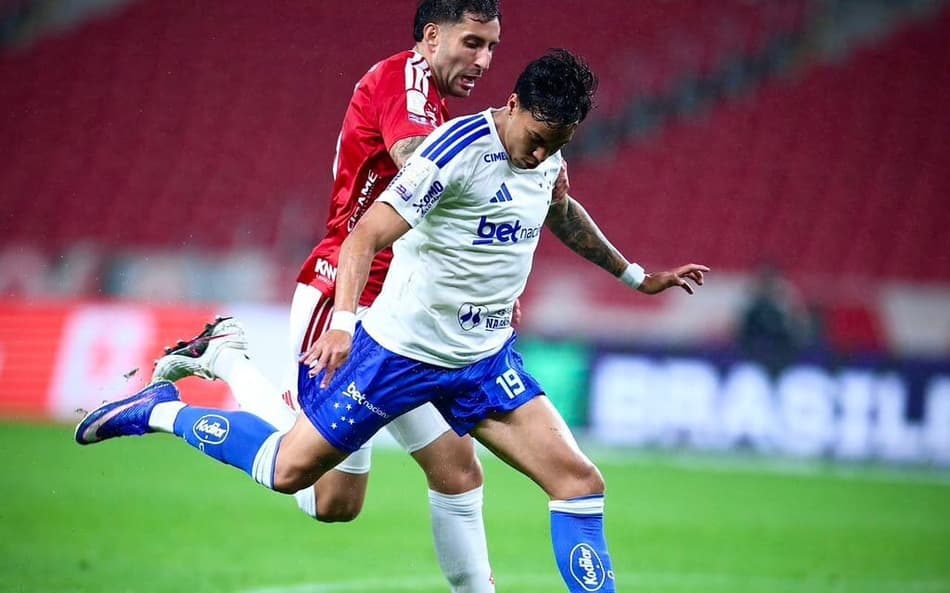 Kaio Jorge finalizando