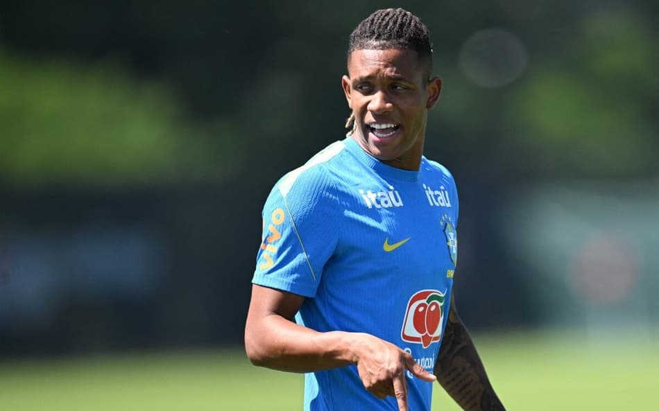 Danilo Santos em treinamento da Seleção durante a Copa do Mundo 2026 (Foto: MAURO PIMENTEL / AFP)