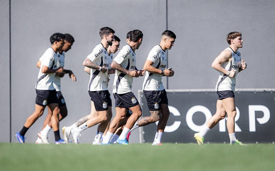 Elenco do Santos durante treino no CT Rei Pelé. (Foto: Raul Baretta/ Santos FC)