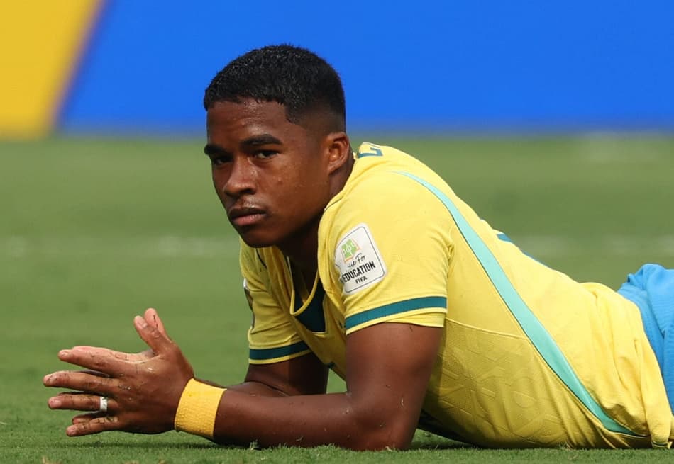 Endrick segue na Seleção Brasileira para o próximo ciclo da Copa do Mundo