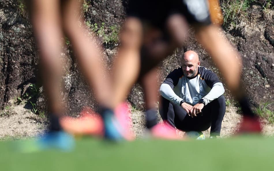 Franclim Carvalho é o técnico do Botafogo