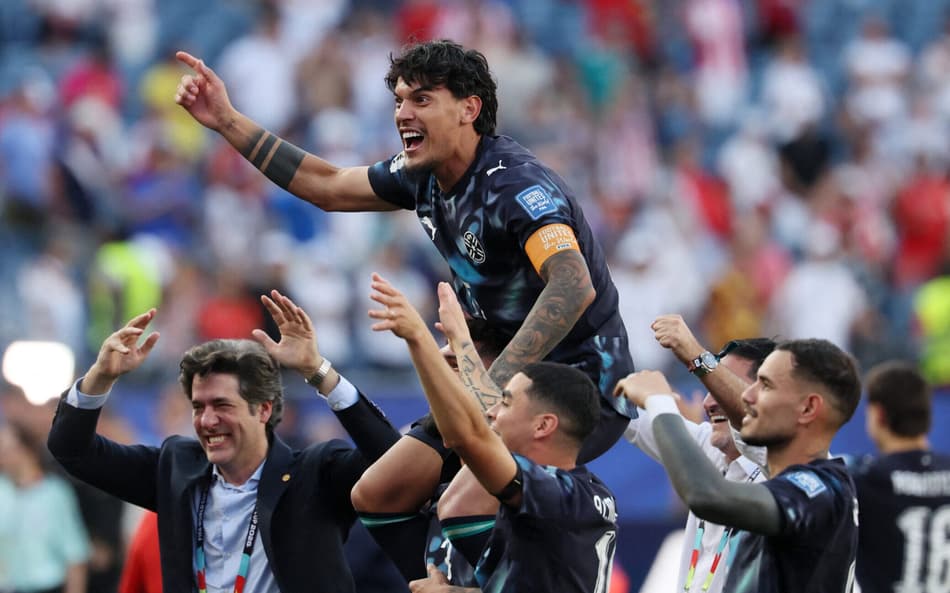 Gustavo Gómez comemora classificação do Paraguai sobre a a Alemanha na Copa do Mundo 2026 (Foto: Odd ANDERSEN / AFP)
