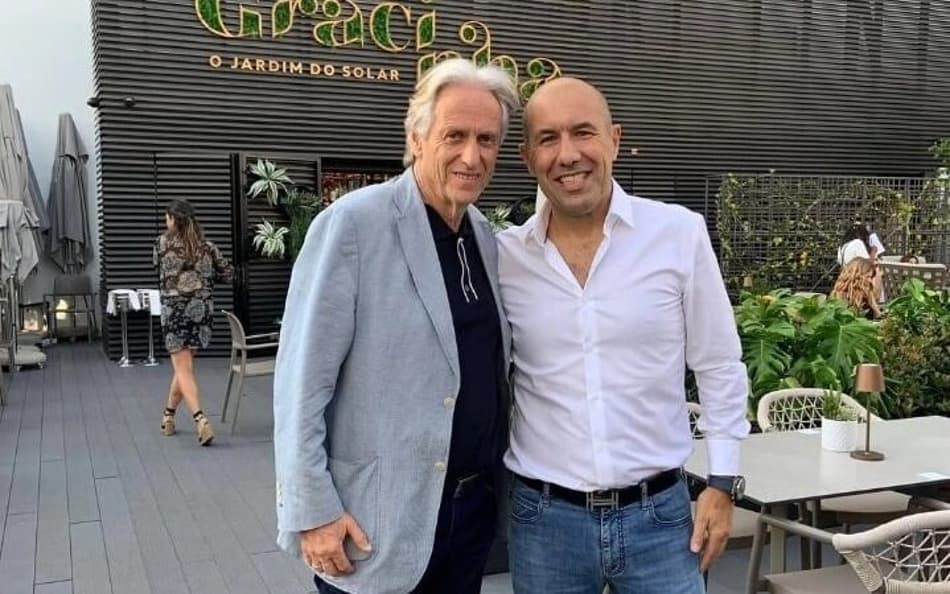 Jorge Jesus ao lado de Leonardo Jardim