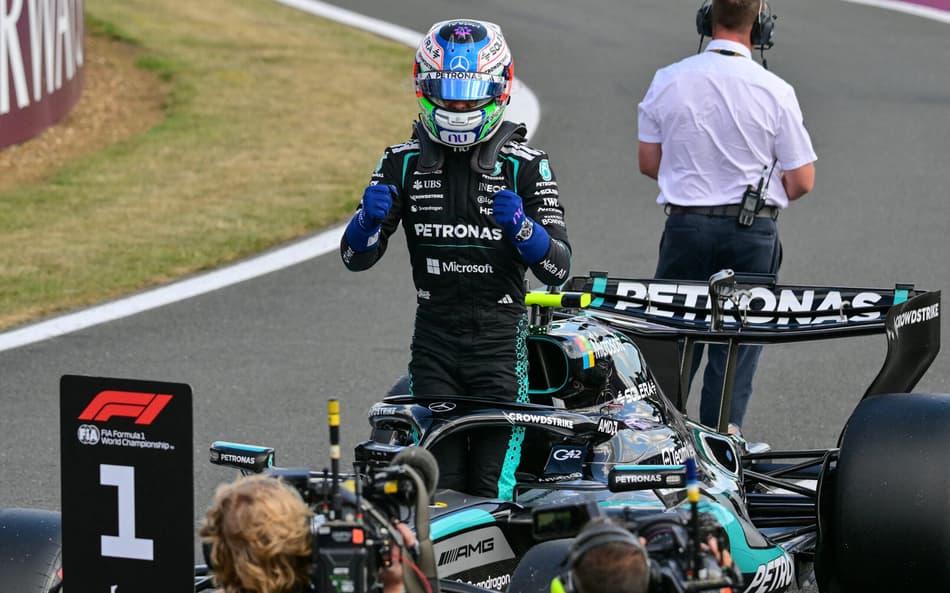 Kimi Antonelli comemora no GP da Inglaterra na F1 2026