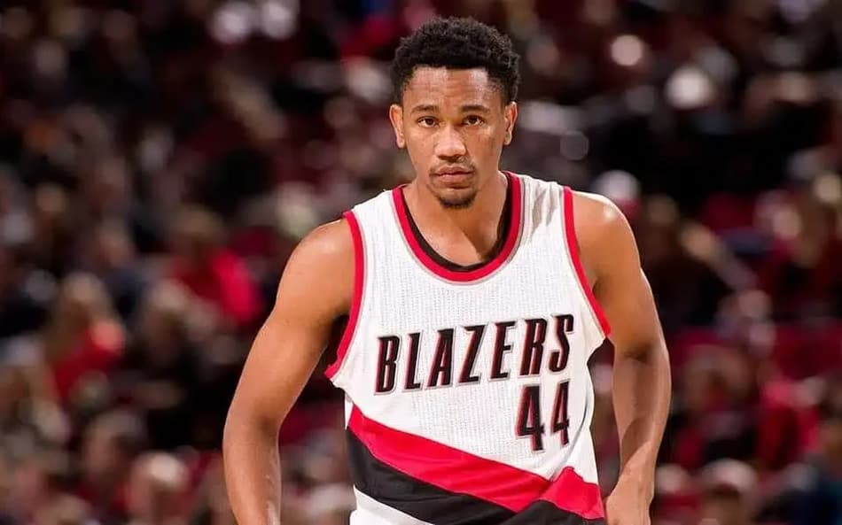 Luis Montero em ação pelo Portland Trail Blazers
