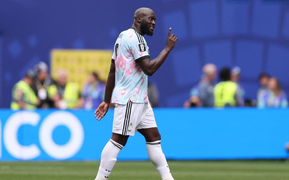 Lukaku comemora após gol na Copa do Mundo contra Senegal.