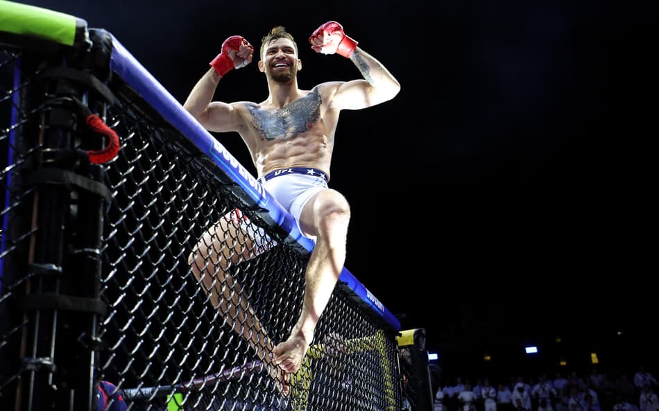 Mauricio Ruffy comemora vitória sobre Michael Chandler no UFC Casa Branca