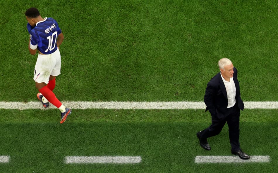 Mbappé lamenta 'última dança' de Deschamps antes de França x Inglaterra: 'Falhamos'