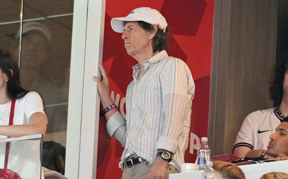 Mick Jagger em Inglaterra x Argentina pela semifinal da Copa do Mundo de 2026