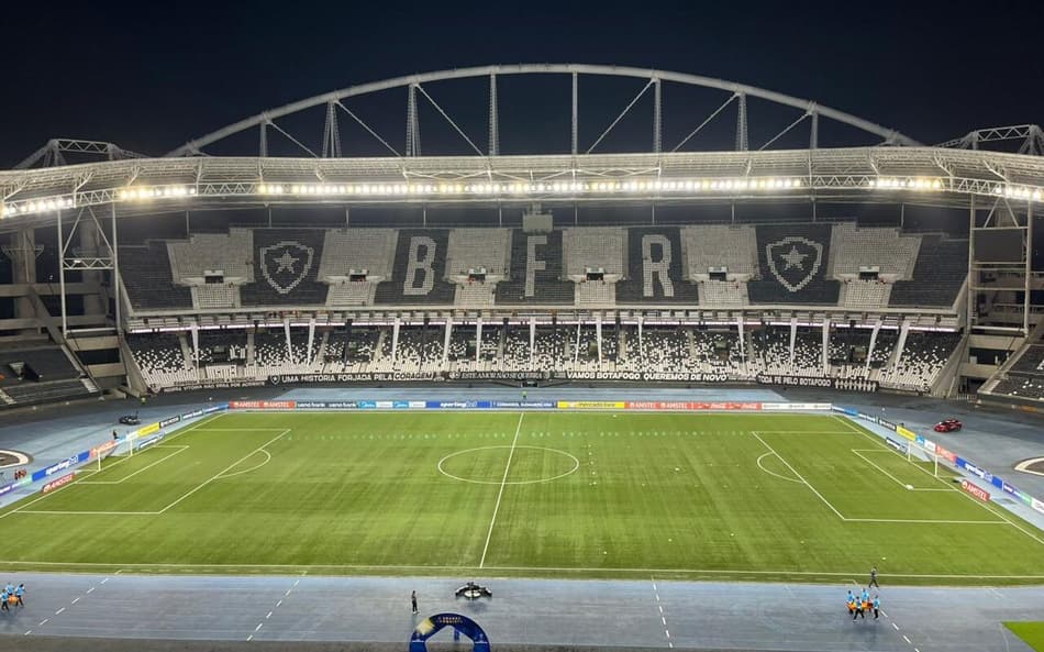 Nilton Santos recebe Botafogo x Racing