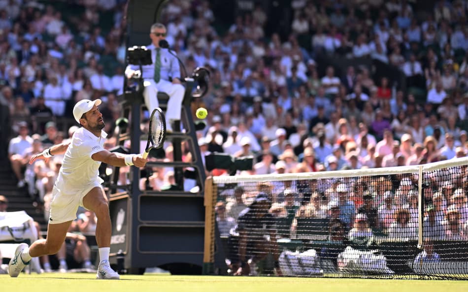 Djokovic enfrenta o russo Roman Safiullin nas oitavas de final de Wimbledon