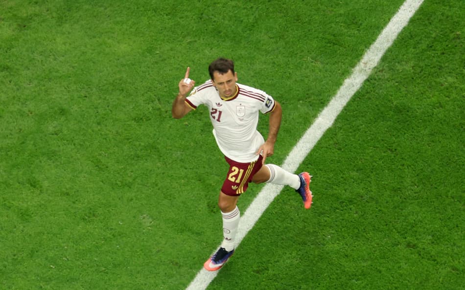 Oyarzabal comemora gol marcado na Copa