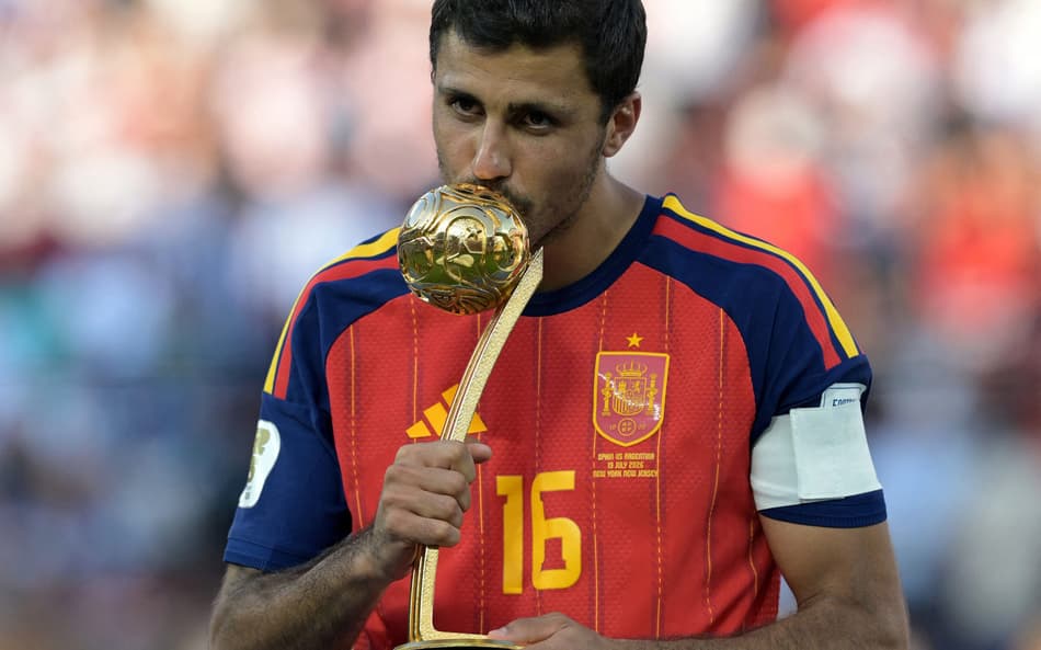 Rodri, da Espanha, conquistou a Bola de Ouro da Copa do Mundo de 2026