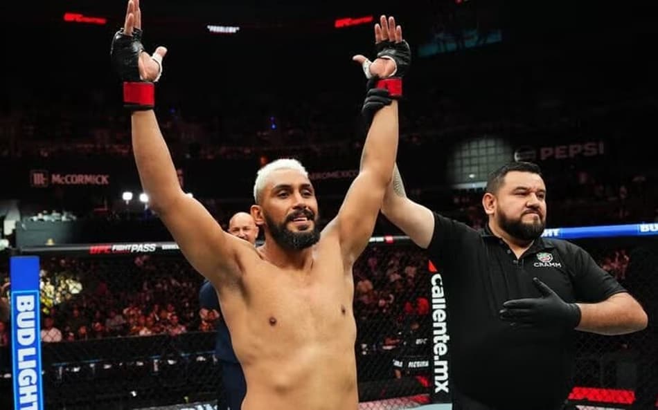 Ryan Gandra comemora vitória no UFC México (Foto: Jeff Bottari/Zuffa LLC/UFC)