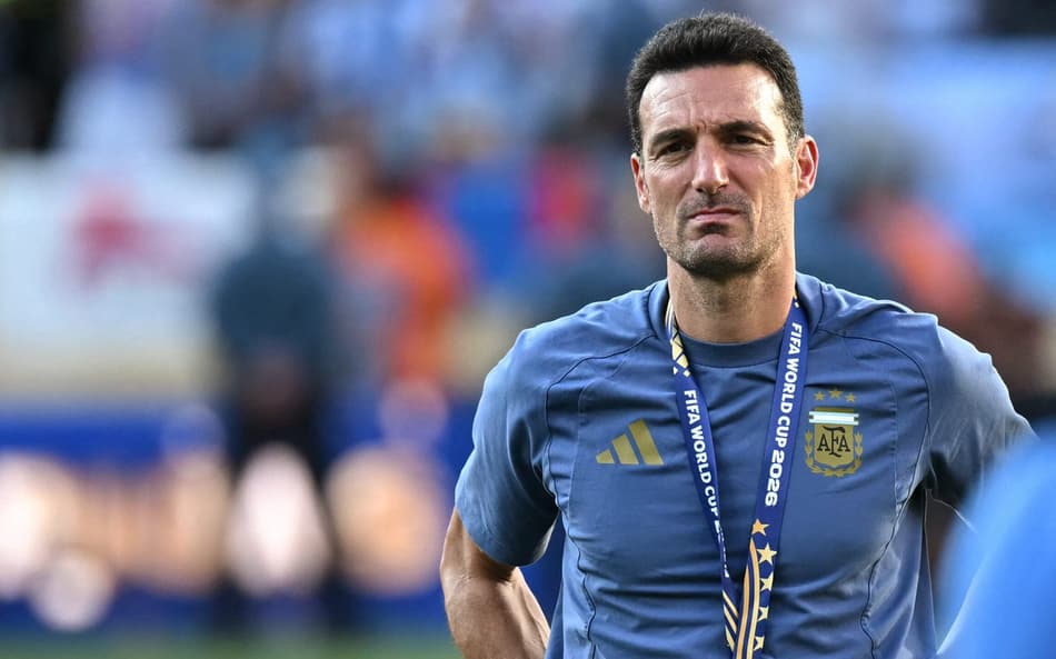 Scaloni emocionado após final da copa
