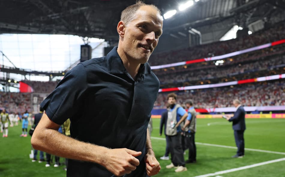 Thomas Tuchel comemora vitória da Ingaterra sobre a RD Congo na Copa do Mundo