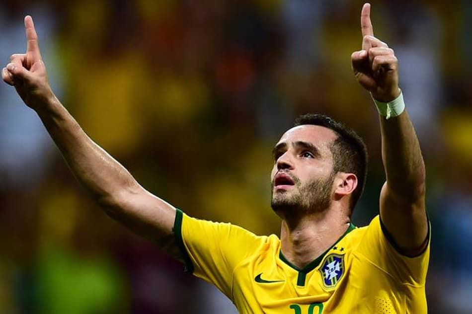 Renato Augusto 10
