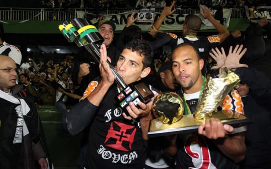 Time-base: Fernando Prass, Fágner, Dedé, Anderson Martins (Renato Silva) e Ramom (depois, Felipe/Thiago Feltri); Rômulo, Eduardo Costa (Allan e, depois, Nilton), Juninho (Felipe) e Diego Souza; Eder Luis e Alecsandro. Técnico: Ricardo Gomes (Cristóvão Borges em 2012).