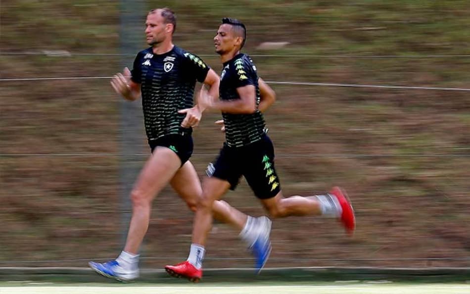 Carli e Cícero Botafogo