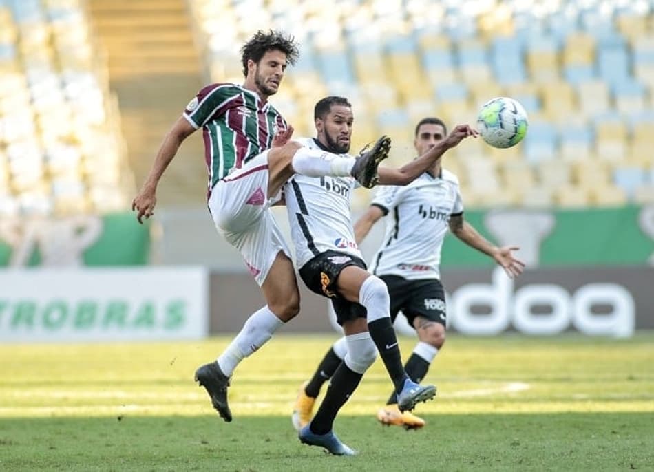 ATUAÇÕES: Everaldo e Vital se salvam em meio ao pobre repertório do Corinthians