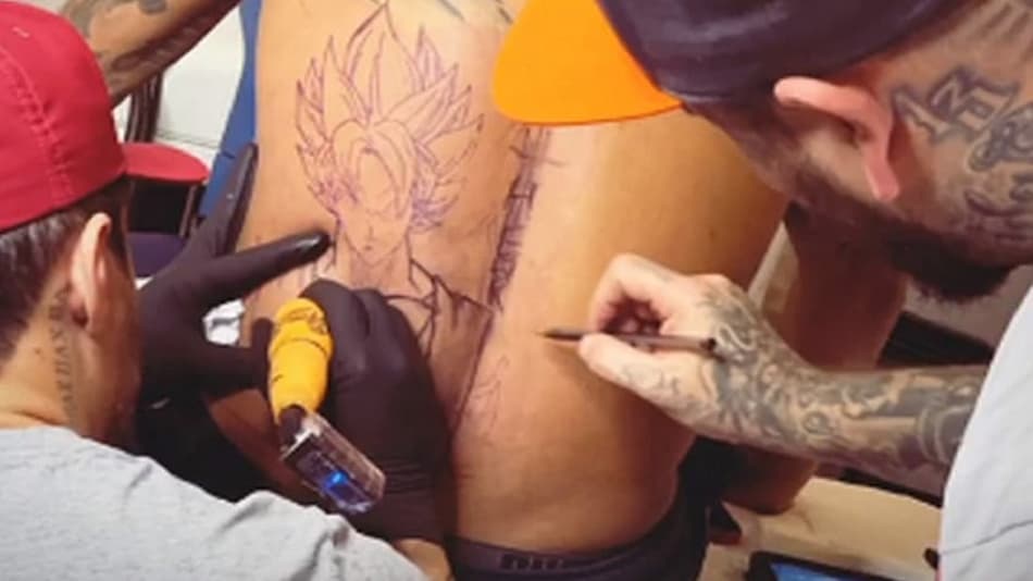 Neymar imortaliza Goku! Confira as tatuagens mais inusitadas do futebol