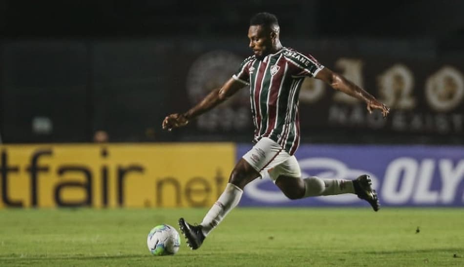 ATUAÇÕES: zaga vacila e leva pior nota no empate do Fluminense com o Vasco