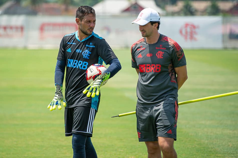 Diego Alves e Charles Hembert