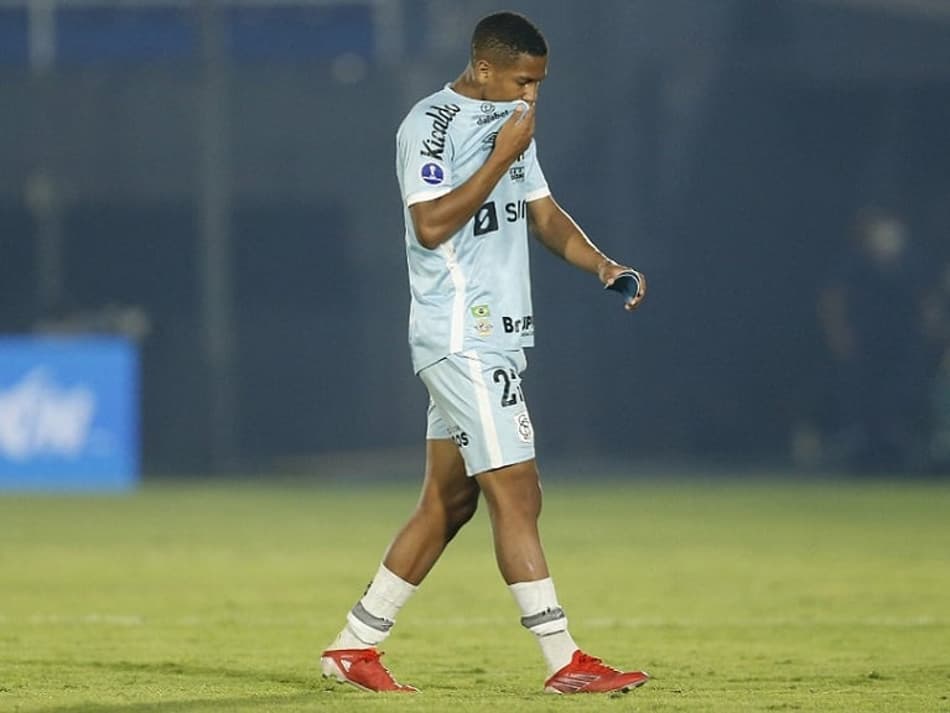 ATUAÇÕES: Eliminado, Santos tem noite horrorosa coletivamente no Paraguai