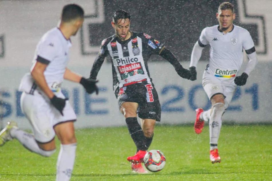 ATUAÇÕES: Diego Loureiro falha no lance do gol e recebe a menor nota do Botafogo