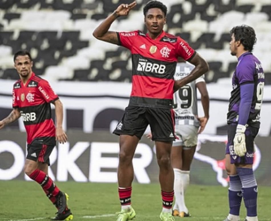 ATUAÇÕES: Vitinho e Filipe Luís se destacam no empate do Flamengo com o Ceará. Veja as notas do L!