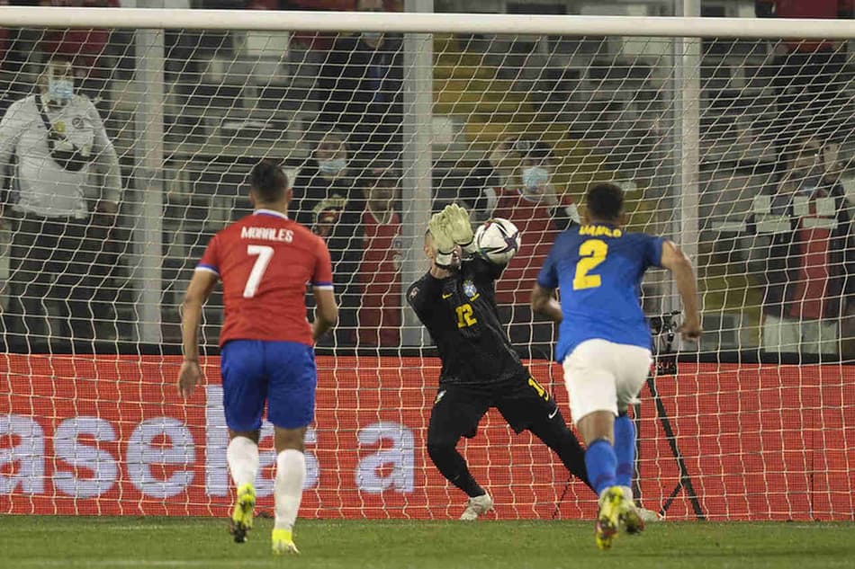 Chile x Brasil - Eliminatórias - Weverton