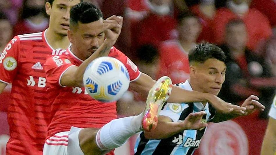GRENAL NO TOPO? Revista inglesa elege os 32 maiores clássicos do mundo
