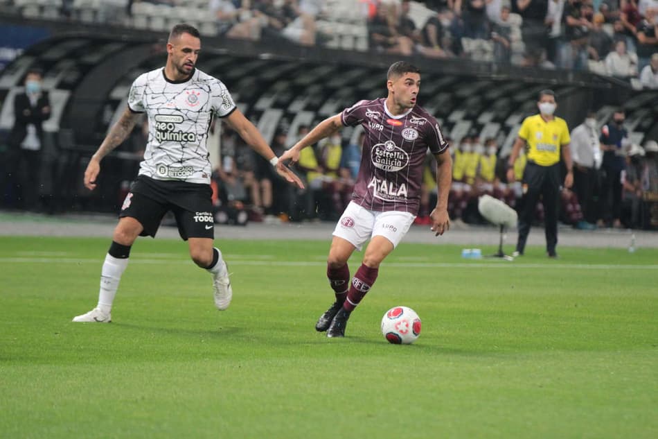 ATUAÇÕES: Renato Augusto e Willian são os melhores da noite em Itaquera; Paulinho tem boa reestreia pelo Corinthians