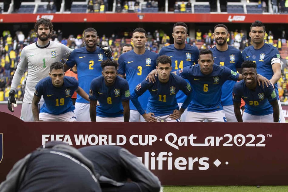 ATUAÇÕES: Casemiro e Fred se destacam no meio; expulso, Emerson Royal leva a menor nota da Seleção