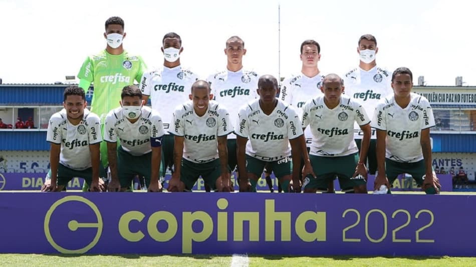 Barcelona sinaliza proposta por Endrick; confira a duração dos contratos dos jogadores do Palmeiras na Copinha