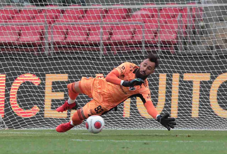 ATUAÇÕES: Jandrei defende pênalti e é destaque; atacantes do São Paulo ficam abaixo e não levam perigo ao gol do Ituano
