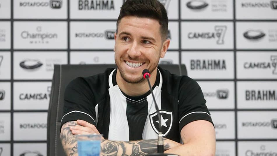 Apresentação Lucas Fernandes e Gustavo Sauer
