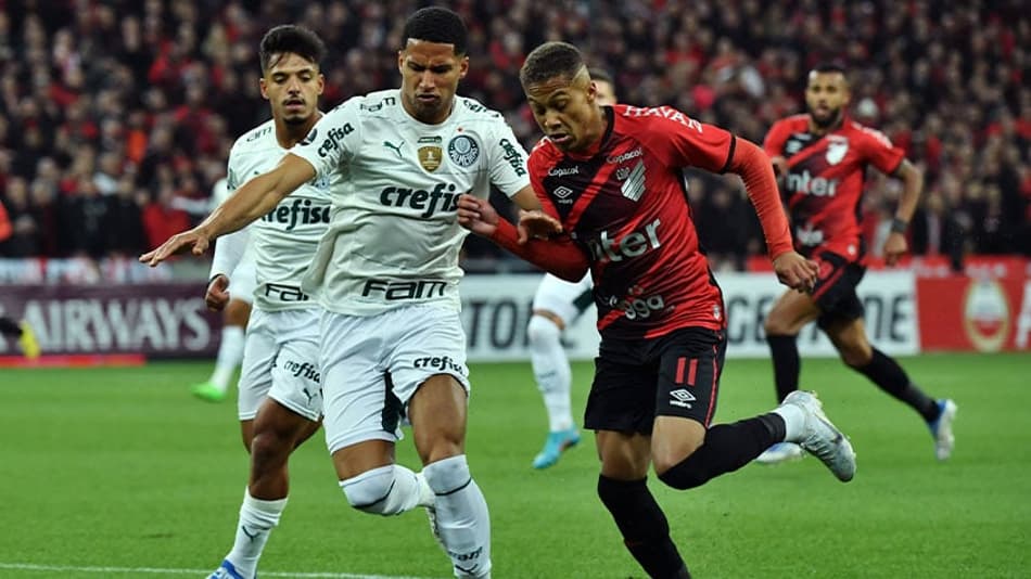 ATUAÇÕES: Defesa vai mal, ataque não é eficiente, e Palmeiras faz partida abaixo da média