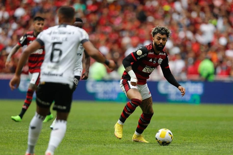 ATUAÇÕES: Com gol e expulsão, Gabigol é protagonista em empate do Flamengo; veja notas