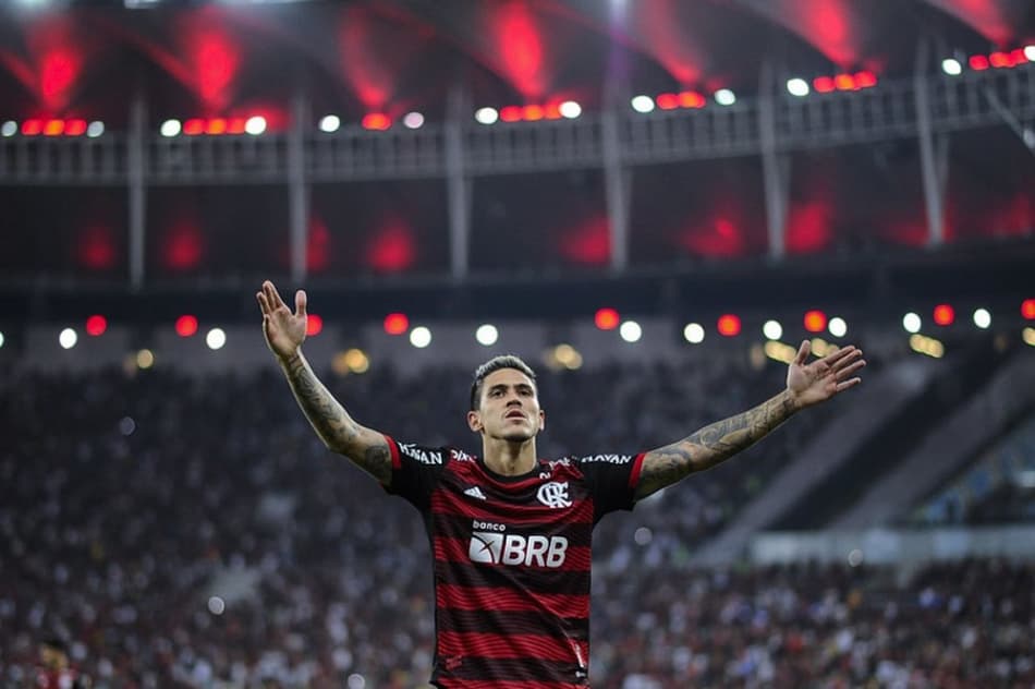 Pedro, do Flamengo, já é o artilheiro de uma edição da Libertadores com mais gols no século; veja lista