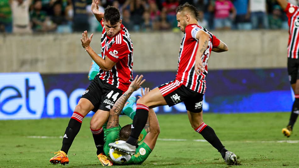 ATUAÇÕES: Welington é expulso, mas Luizão faz gol salvador do São Paulo contra o Cuiabá